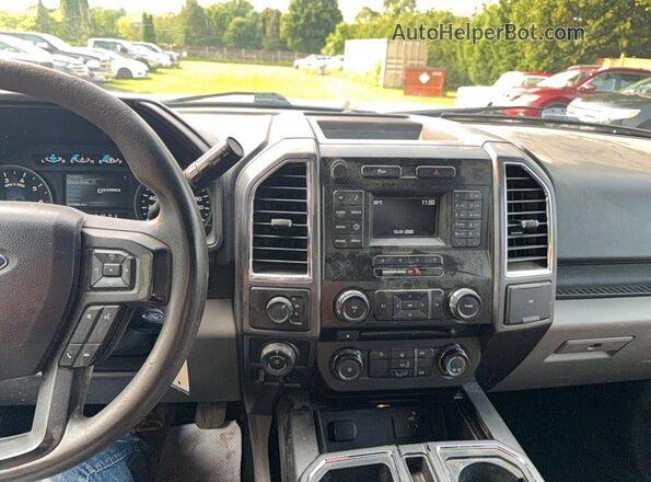 1FTFW1EF1GFB38245 2016 FORD F150 Белый Вид задних сидений