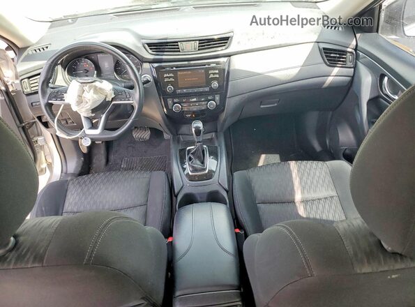 KNMAT2MT1HP559166 2017 NISSAN ROGUE Silver Սարքավորումների վահանակի տեսք