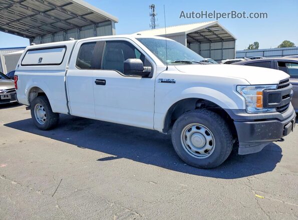 1FTFX1E52JKE45376 2018 FORD F150 White Widok z przodu