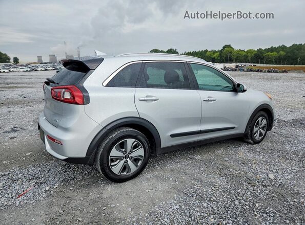 KNDCC3LC7H5036083 2017 KIA NIRO Серебряный Передняя правая четверть