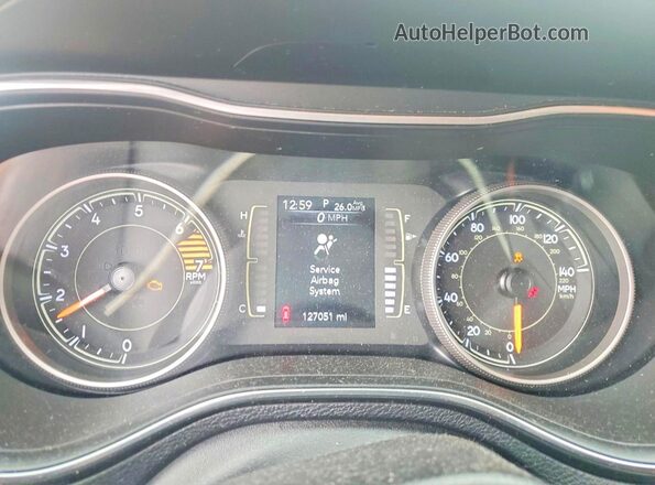 1C4PJLCBXKD160358 2019 JEEP CHEROKEE Burgundy Widok tylnych siedzeń