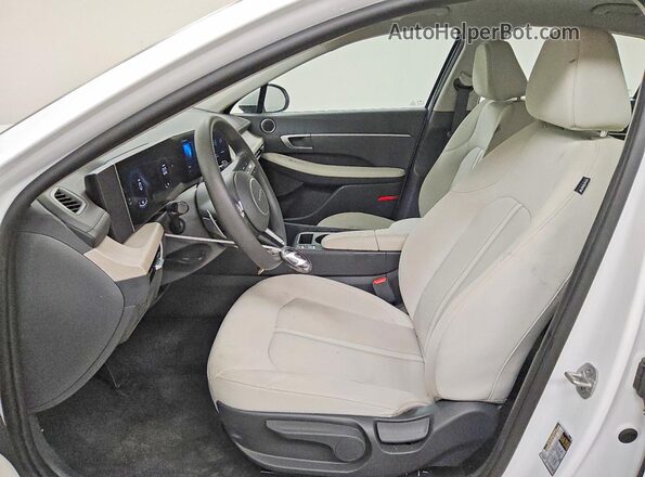 KMHL24JJ2TA142883 2026 HYUNDAI SONATA White Widok deski rozdzielczej