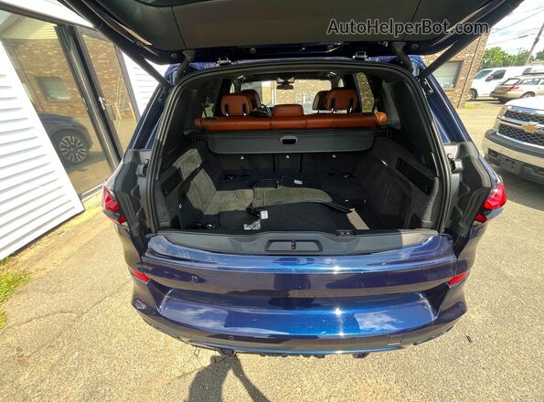 5UX33EU03R9T09335 2024 BMW X5 Blue Հետևի նստատեղերի տեսք