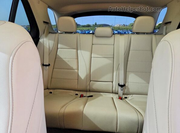 4JGFB4JB1NA732212 2022 MERCEDES-BENZ GLE White Widok wnętrza z tyłu