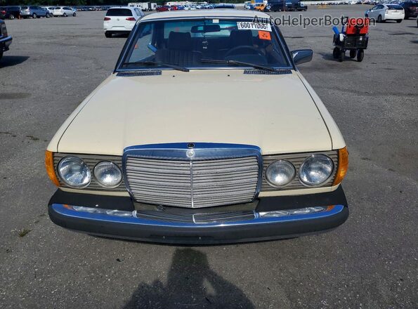 12315012003299 1979 MERCEDES-BENZ 300 Beige Вид спереду
