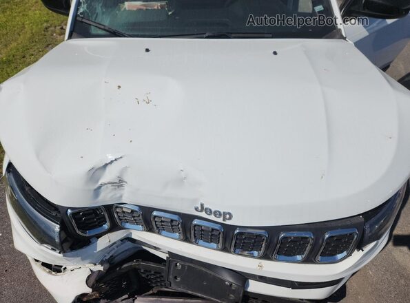 3C4NJDBN9RT138607 2024 JEEP COMPASS White 