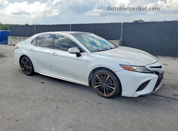 4T1B61HK3JU127513 2018 TOYOTA CAMRY White Դիմացի տեսք