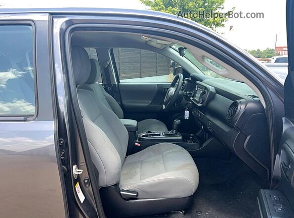 5TFAX5GN7JX104508 2018 TOYOTA TACOMA Gray Rear view
