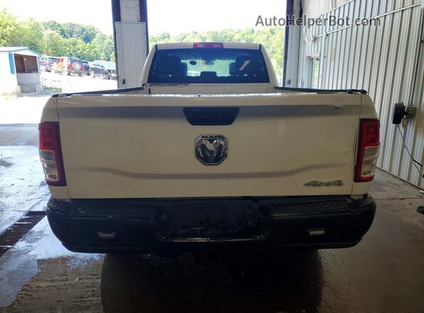 3C6UR5HJ7LG118006 2020 RAM 2500 White Widok wnętrza z przodu