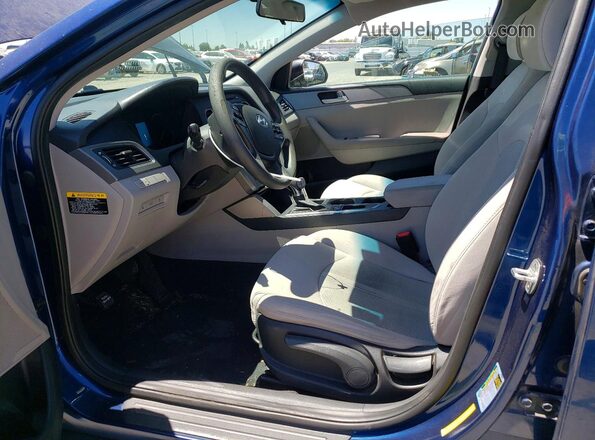 5NPE24AF8HH518981 2017 HYUNDAI SONATA Blue წინა პანელის ხედი
