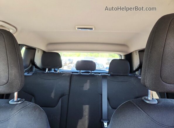 ZACCJBBT4GPC88168 2016 JEEP RENEGADE Black Vista interior trasera