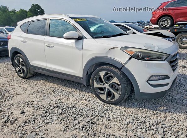 KM8J3CA20GU055382 2016 HYUNDAI TUCSON White Front view