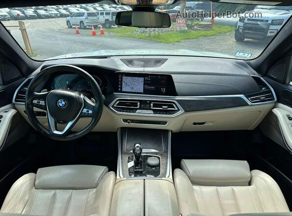 5UXCR6C00L9B84696 2020 BMW X5 White Instrument cluster view