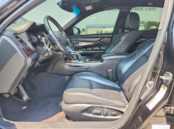 JN1BY1AR8HM770135 2017 INFINITI Q70 Black Вид панелі приладів