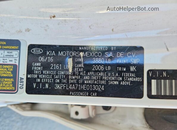 3KPFL4A71HE013024 2017 KIA FORTE White VIN կոդի պիտակի տեսք