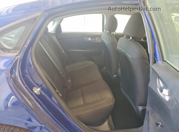 3KPF24AD9KE032260 2019 KIA FORTE Blue Vista interior trasera