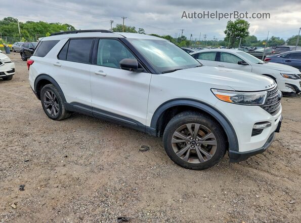 1FMSK8DHXMGA02641 2021 FORD EXPLORER White Widok z przodu