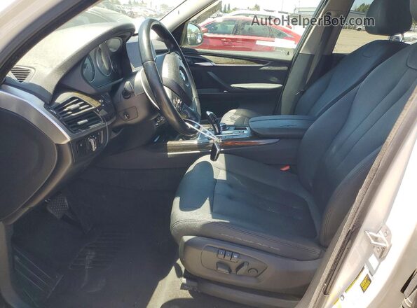 5UXKR2C53G0U17493 2016 BMW X5 White Vista del salpicadero