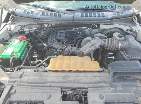 1FTMF1C84GKF90662 2016 FORD F150 White Vista del compartimento del motor