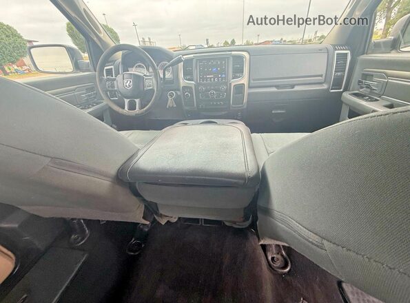3C6UR5DL8HG620599 2017 RAM 2500 White Вид задніх сидінь