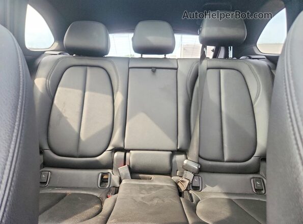 WBXHT3C33H5F72590 2017 BMW X1 Серый Вид задней части салона