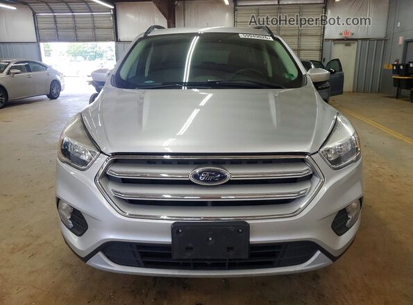 1FMCU0GD0JUB36595 2018 FORD ESCAPE Серебряный Вид сзади