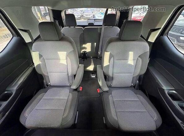 1GNERGKW7MJ168621 2021 CHEVROLET TRAVERSE Black Widok wnętrza z tyłu