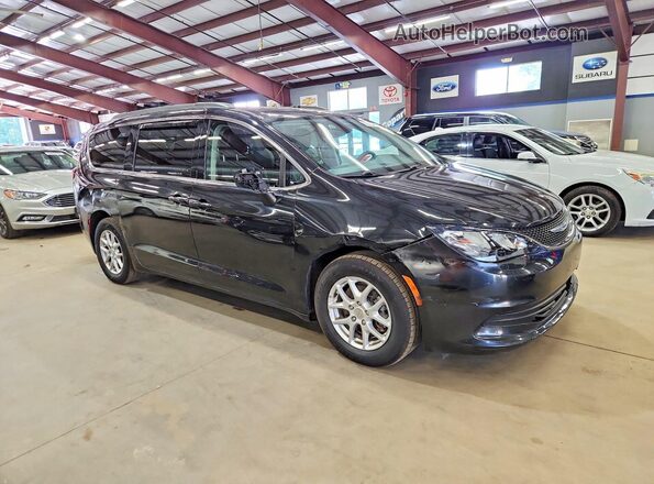 2C4RC1DG1LR172477 2020 CHRYSLER VOYAGER Black Widok z przodu