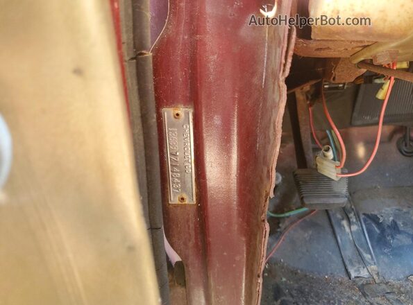136397Z148437 1967 CHEVROLET MALIBU Черный Вид подкапотного пространства