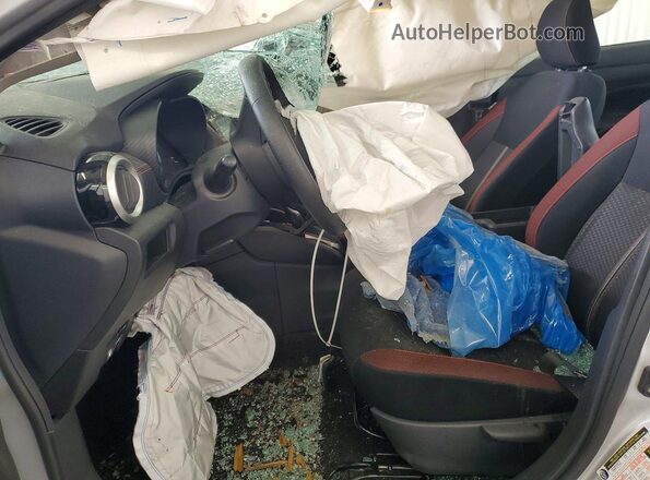 3N1CN8FV0SL843785 2025 NISSAN VERSA Silver Սալոնի դիմացի տեսք
