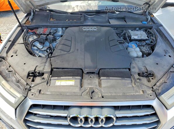 WA1LAAF79HD003482 2017 AUDI Q7 White Вид підкапотного простору