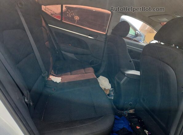 5NPD84LF0KH475302 2019 HYUNDAI ELANTRA White Rear interior view