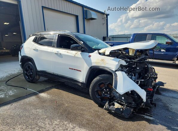 3C4NJDDNXRT581636 2024 JEEP COMPASS White Դիմացի տեսք