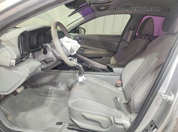 5NPLL4AG4MH016024 2021 HYUNDAI ELANTRA Серебряный Вид панели приборов