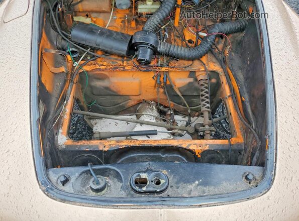 1412743791 1971 VOLKSWAGEN KARMANGHIA Gold Սալոնի հետևի տեսք