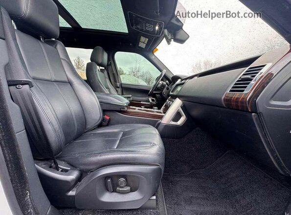 SALGR2FK6HA329227 2017 LAND ROVER RANGE White Widok z przodu