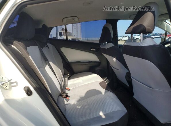 JTDKBRFU8H3032271 2017 TOYOTA PRIUS White Вид задньої частини салону