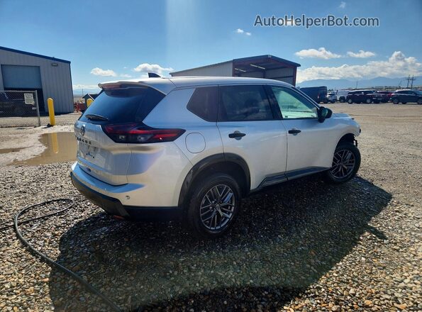 5N1BT3AA6RC750504 2024 NISSAN ROGUE Silver Передня права чверть