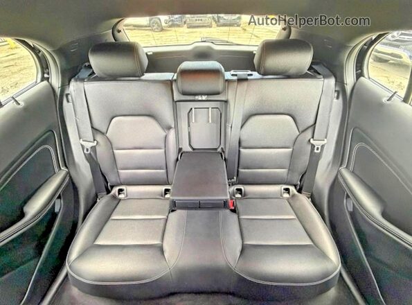 WDCTG4EB7JJ530353 2018 MERCEDES-BENZ GLA-CLASS Black Widok wnętrza z tyłu