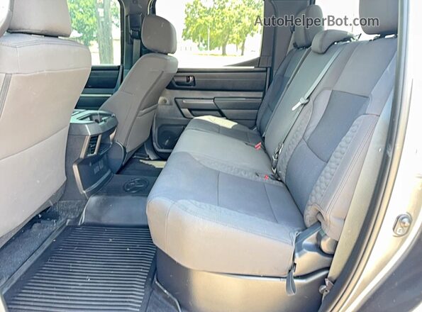 5TFKB5AB4TX052680 2026 TOYOTA TUNDRA Gray Vista del compartimento del motor