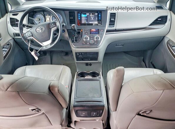 5TDYZ3DC3HS890503 2017 TOYOTA SIENNA Gray ხელსაწყოთა პანელის ხედი