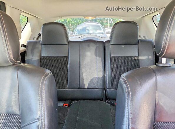 1C4NJDEB3HD162312 2017 JEEP COMPASS Silver Rear interior view