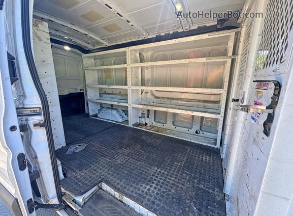 1FTBW2CM3HKA06845 2017 FORD TRANSIT White Vista interior delantera