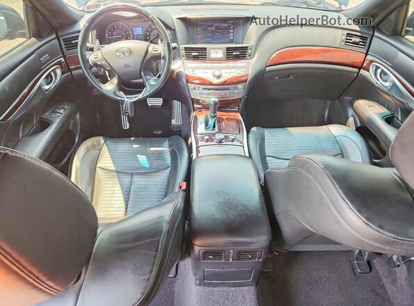 JN1BY1AR8HM770135 2017 INFINITI Q70 Black Вид щитка приладів