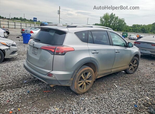 2T3WFREV6JW501876 2018 TOYOTA RAV4 Silver Przód prawy