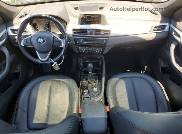 WBXHT3C31G5F64616 2016 BMW X1 Gray Սարքավորումների վահանակի տեսք