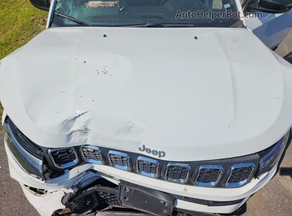 3C4NJDBN9RT138607 2024 JEEP COMPASS White Widok komory silnika