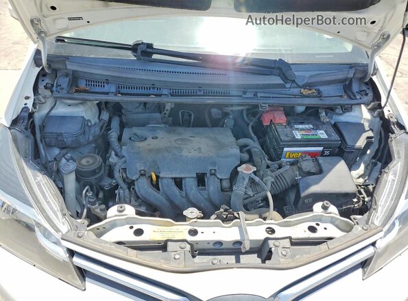 VNKKTUD33HA075963 2017 TOYOTA YARIS White Շարժիչի բաժամունքի տեսք