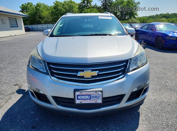 1GNKVHKD9HJ133653 2017 CHEVROLET TRAVERSE Серый Вид спереди