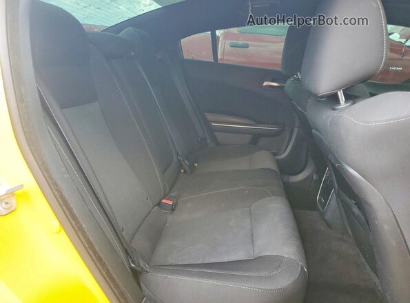 2C3CDXGJXJH167041 2018 DODGE CHARGER Yellow Rear interior view